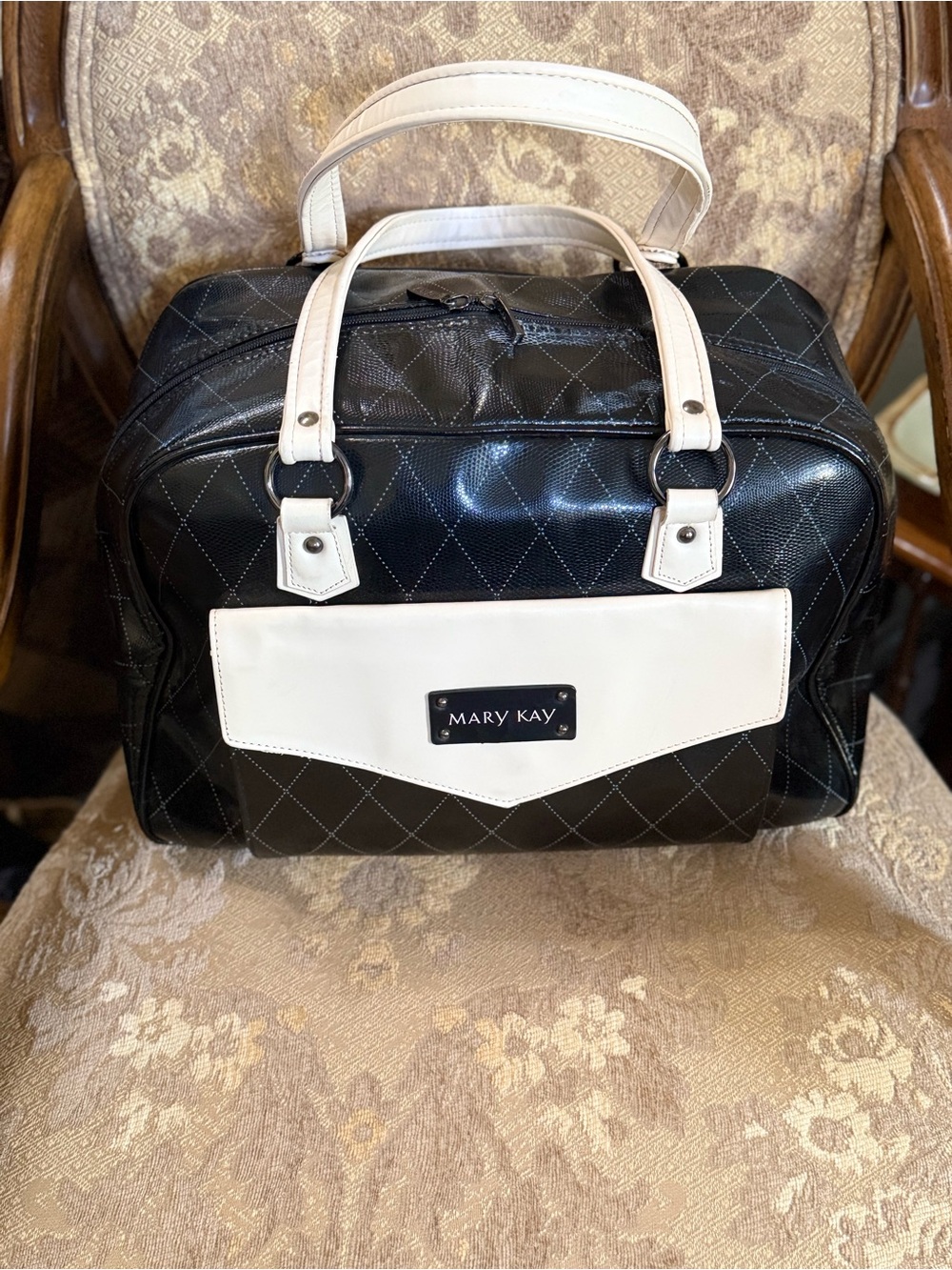 Vintage Mary Kay Black & Cream Weekender / Overnight Tote Bag